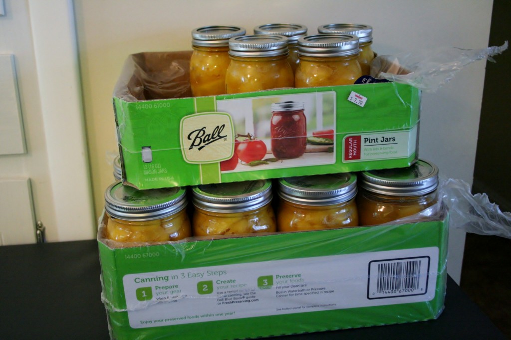 Peaches in cans